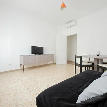 Cute And Bright, Next To Pigneto Apartment